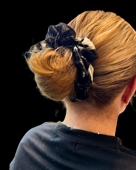 sacred hearts - scrunchie